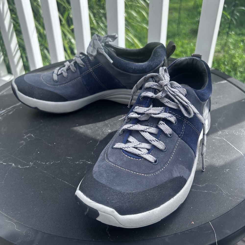 Clarks Wave Walk Womens 7.5 Blue Gray Suede Leather Sneaker Lace Up Waterproof